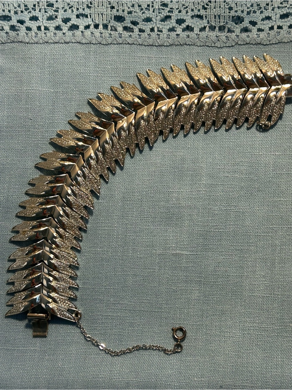 Vintage Pegasus Coro Bracelet - Silver Tone - Chunky Chevron Leaf Design